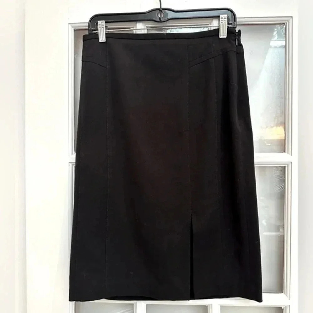 White House Black Market Classic A-Line Black Front Slit Skirt Women’s Size 8 M